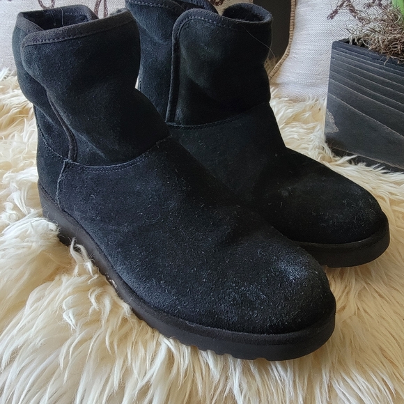 UGG Black Winter Boots - Picture 10 of 12